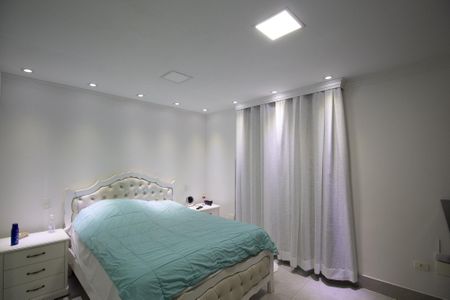 Casa à venda com 190m², 4 quartos e 2 vagasSuíte 2