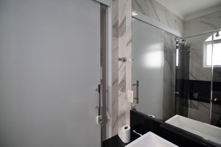 Casa à venda com 190m², 4 quartos e 2 vagasBanheiro da Suíte