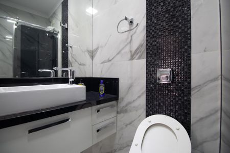 Casa à venda com 190m², 4 quartos e 2 vagasBanheiro Social