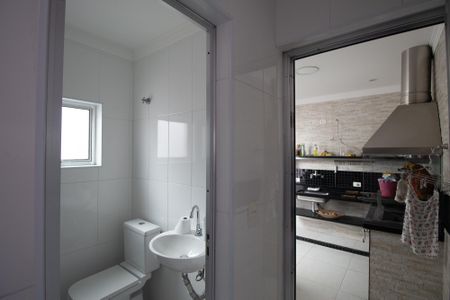 Casa à venda com 190m², 4 quartos e 2 vagasBanheiro de Serviço