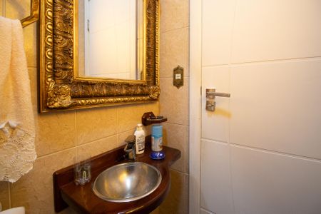 Casa à venda com 190m², 4 quartos e 2 vagasLavabo