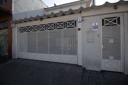 Casa à venda com 190m², 4 quartos e 2 vagasFachada