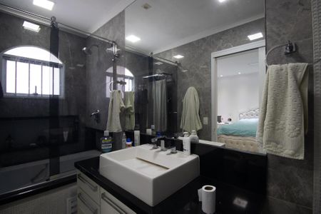 Casa à venda com 190m², 4 quartos e 2 vagasBanheiro da Suíte 2