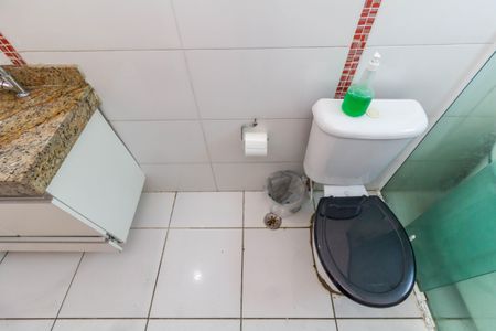 Casa de condomínio à venda com 105m², 2 quartos e 2 vagas Casa de condomínio à venda com 105m², 2 quartos e 2 vagasBanheiro