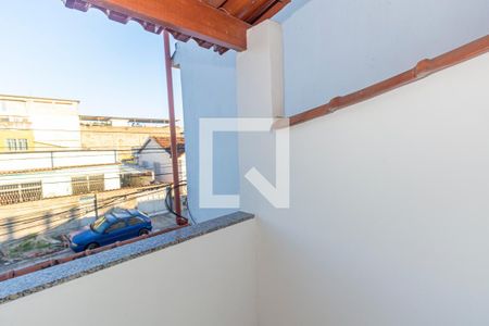 Casa para alugar com 35m², 1 quarto e sem vagavaranda
