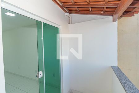 Casa para alugar com 35m², 1 quarto e sem vagavaranda
