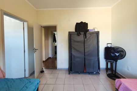 Casa à venda com 130m², 3 quartos e 5 vagasSuíte