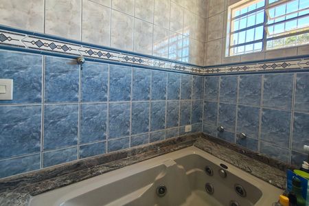 Casa à venda com 130m², 3 quartos e 5 vagasBanheiro da Suíte