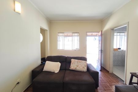 Casa à venda com 130m², 3 quartos e 5 vagasSala