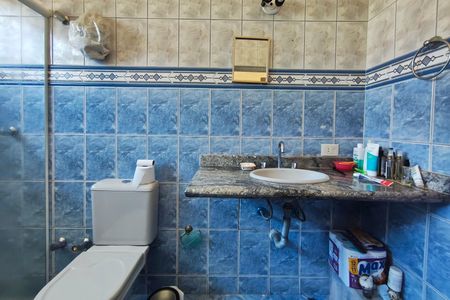 Casa à venda com 130m², 3 quartos e 5 vagasBanheiro da Suíte