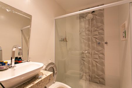 Casa à venda com 140m², 2 quartos e 1 vaga Casa à venda com 140m², 2 quartos e 1 vagaBanheiro