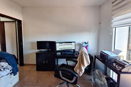 Casa para alugar com 220m², 2 quartos e 4 vagasQuarto