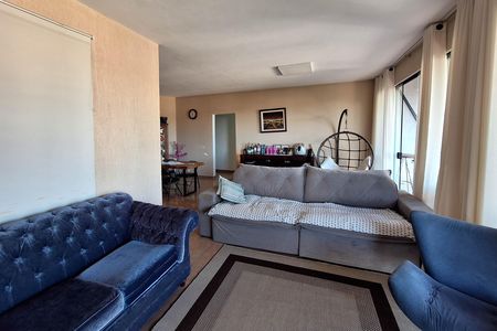 Casa para alugar com 220m², 2 quartos e 4 vagasSala