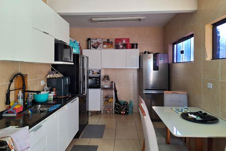 Casa para alugar com 220m², 2 quartos e 4 vagasCozinha