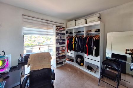 Casa para alugar com 220m², 2 quartos e 4 vagasQuarto