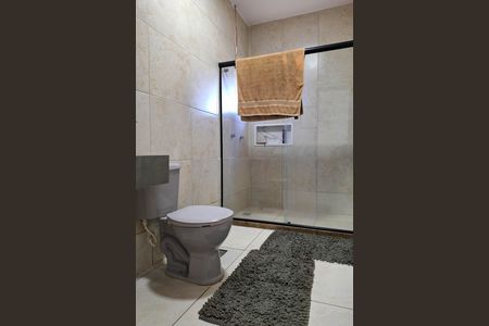 Casa para alugar com 220m², 2 quartos e 4 vagasBanheiro Social
