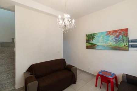 Casa de condomínio à venda com 100m², 2 quartos e 2 vagasSala