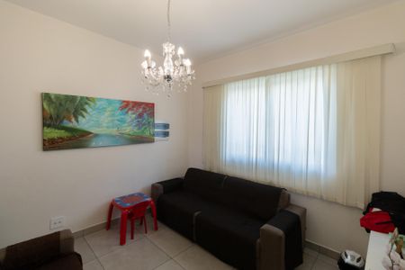 Casa de condomínio à venda com 100m², 2 quartos e 2 vagasSala