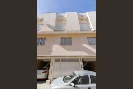 Casa de condomínio à venda com 100m², 2 quartos e 2 vagasFachada Interna