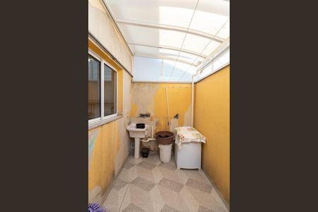 Casa de condomínio à venda com 100m², 2 quartos e 2 vagasÁrea de Serviço