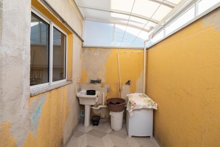 Casa de condomínio à venda com 100m², 2 quartos e 2 vagasÁrea de Serviço