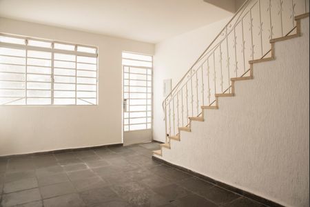 Casa de condomínio para alugar com 75m², 2 quartos e sem vagaSala