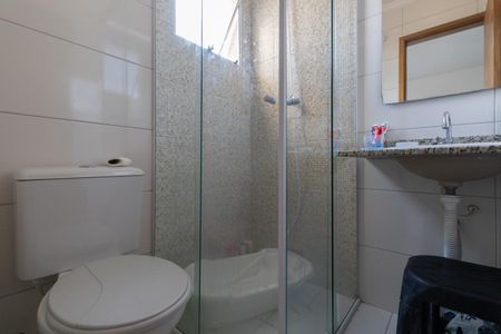 Casa de condomínio à venda com 54m², 2 quartos e 2 vagas Casa de condomínio à venda com 54m², 2 quartos e 2 vagasBanheiro Suíte 2