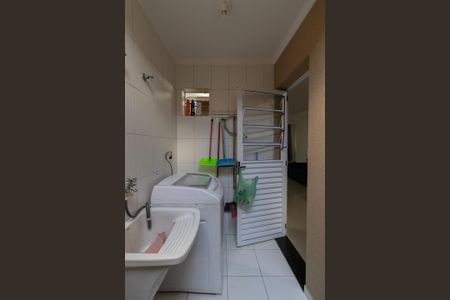 Casa de condomínio à venda com 54m², 2 quartos e 2 vagas Casa de condomínio à venda com 54m², 2 quartos e 2 vagasÁrea de Serviço