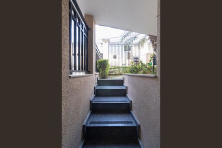 Casa de condomínio à venda com 54m², 2 quartos e 2 vagas Casa de condomínio à venda com 54m², 2 quartos e 2 vagasÁrea Comum - Escada