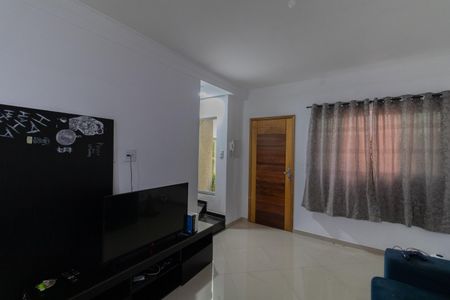 Casa de condomínio à venda com 54m², 2 quartos e 2 vagas Casa de condomínio à venda com 54m², 2 quartos e 2 vagasSala/Cozinha