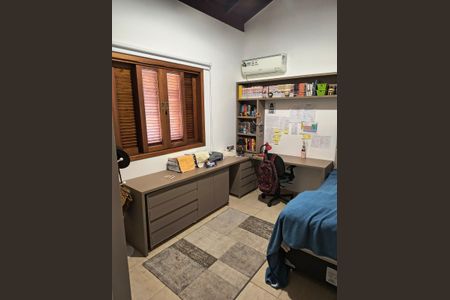 Casa de condomínio à venda com 188m², 3 quartos e 2 vagasQuarto 2