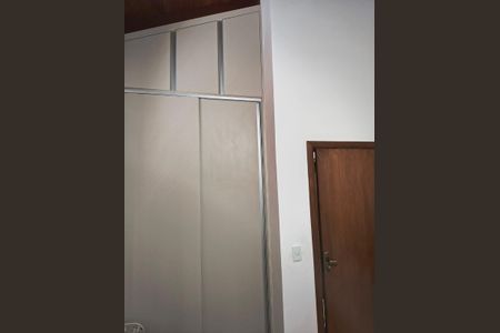 Casa de condomínio à venda com 188m², 3 quartos e 2 vagasQuarto 3