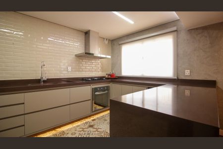 Apartamento à venda com 89m², 2 quartos e 1 vagaCozinha e Área de Serviço