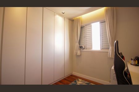 Apartamento à venda com 89m², 2 quartos e 1 vagaQuarto 2