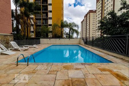 Apartamento à venda com 74m², 3 quartos e 2 vagas Apartamento à venda com 74m², 3 quartos e 2 vagasÁrea comum - Piscina