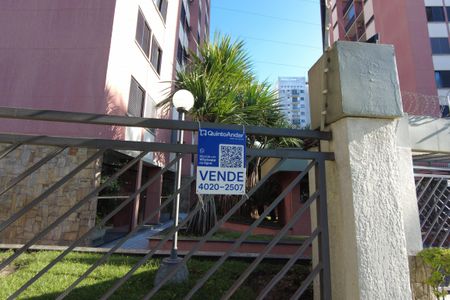 Apartamento à venda com 74m², 3 quartos e 2 vagasFachada e Placa