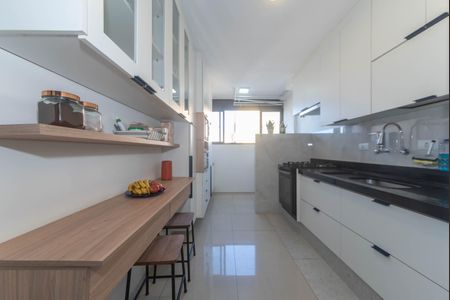 Apartamento à venda com 74m², 3 quartos e 2 vagasCozinha