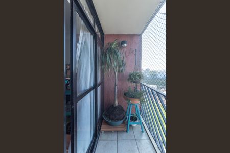 Apartamento à venda com 74m², 3 quartos e 2 vagasVaranda