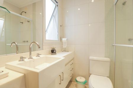 Casa à venda com 201m², 3 quartos e 2 vagasBanheiro da Suíte 2