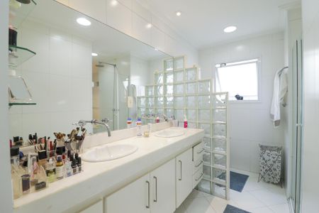 Casa à venda com 201m², 3 quartos e 2 vagasBanheiro da Suíte 3