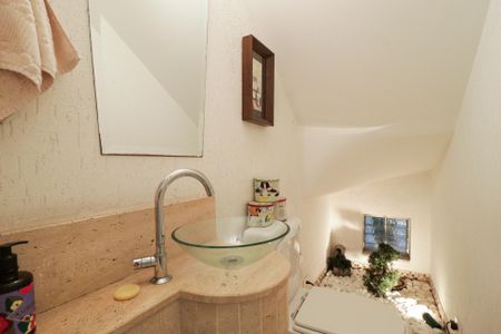 Casa à venda com 201m², 3 quartos e 2 vagasLavabo