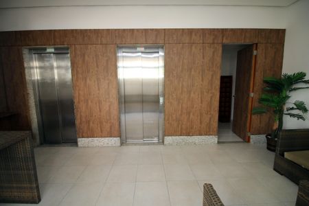 Apartamento à venda com 58m², 2 quartos e 1 vagaÁrea comum - Elevadores