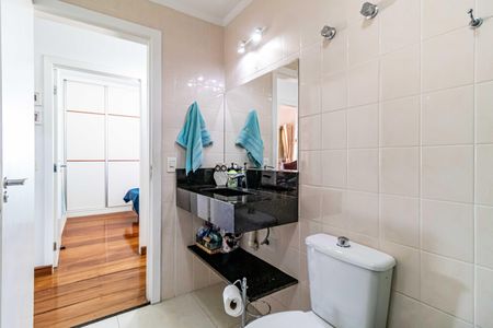 Apartamento à venda com 115m², 3 quartos e 2 vagasBanheiro social