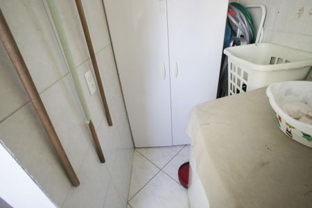 Apartamento à venda com 76m², 2 quartos e 1 vaga Apartamento à venda com 76m², 2 quartos e 1 vagaÁrea de Serviço