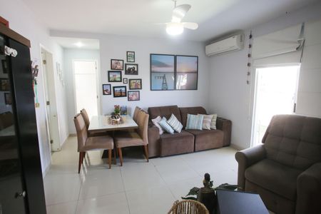 Apartamento à venda com 76m², 2 quartos e 1 vaga Apartamento à venda com 76m², 2 quartos e 1 vagaSala