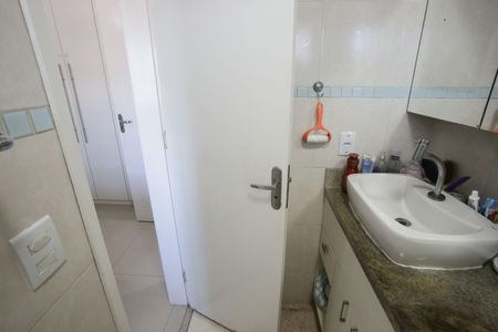 Apartamento à venda com 76m², 2 quartos e 1 vaga Apartamento à venda com 76m², 2 quartos e 1 vagaBanheiro da Suíte