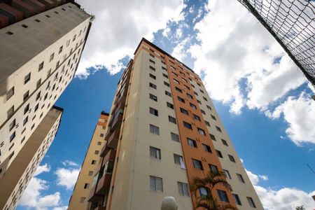 Apartamento à venda com 55m², 2 quartos e 1 vaga Apartamento à venda com 55m², 2 quartos e 1 vagaFachada