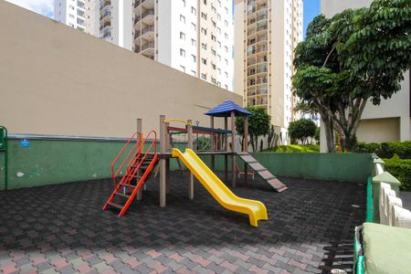 Apartamento à venda com 55m², 2 quartos e 1 vaga Apartamento à venda com 55m², 2 quartos e 1 vagaÁrea comum - Playground