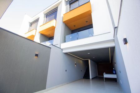 Casa à venda com 192m², 3 quartos e 3 vagas Casa à venda com 192m², 3 quartos e 3 vagasGaragem