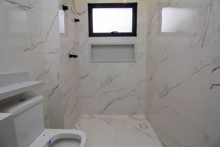 Casa à venda com 192m², 3 quartos e 3 vagas Casa à venda com 192m², 3 quartos e 3 vagasBanheiro da Suíte 3